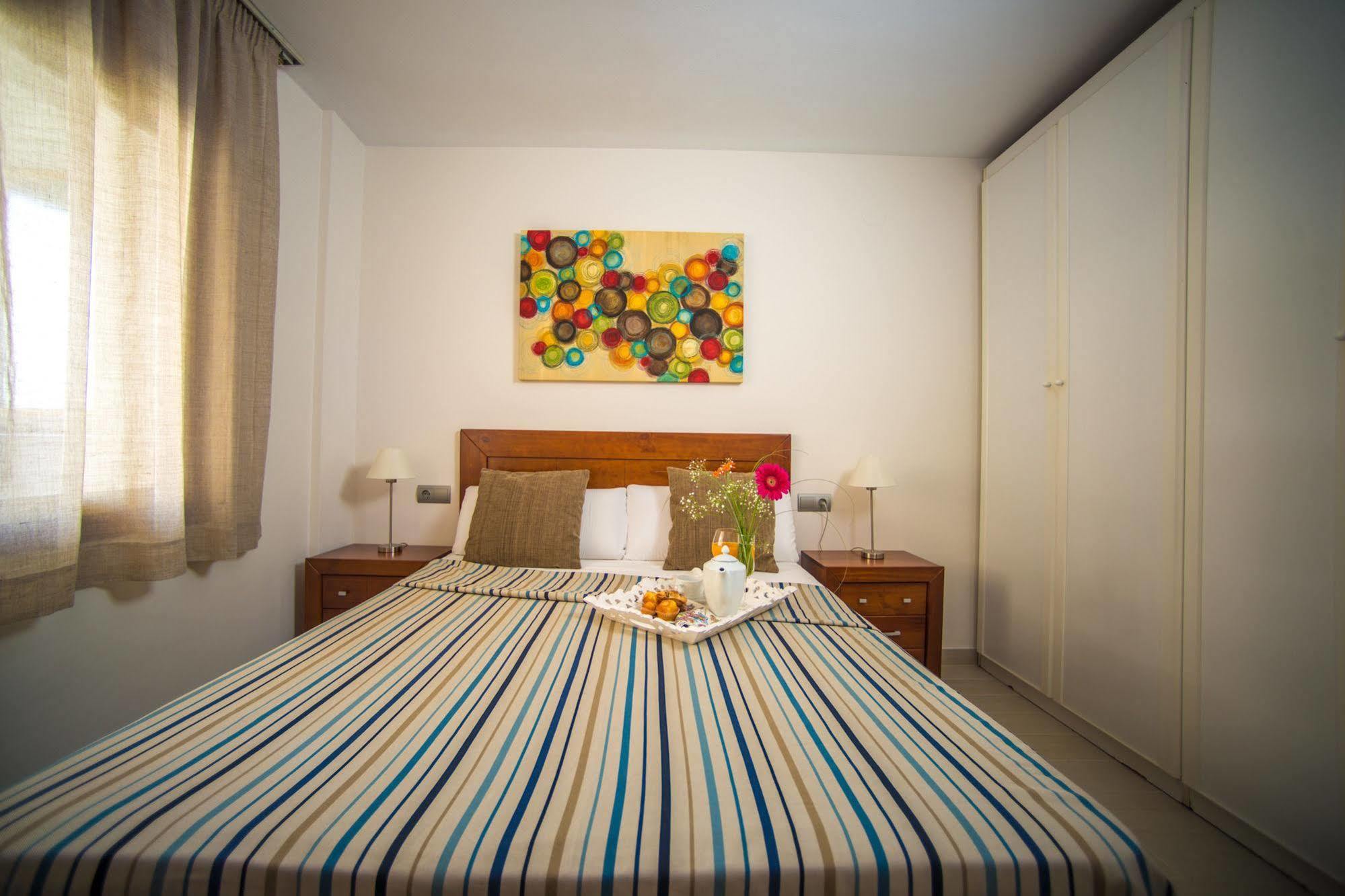 Ona Jardines Paraisol Salou Bagian luar foto