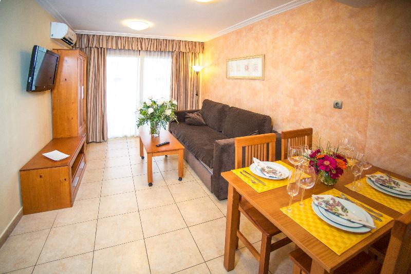 Ona Jardines Paraisol Salou Bagian luar foto